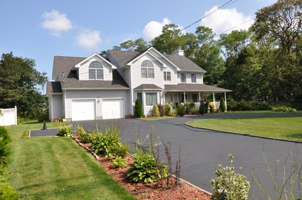Driveway Resealing in Broken Arrow