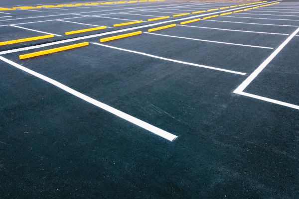 Asphalt Parking Lot Sealing in Broken Arrow